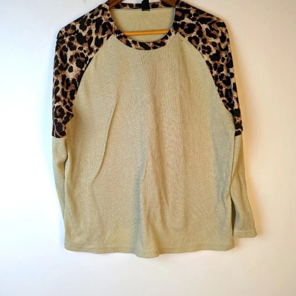 Shein Henley - XL - Picture 2 of 4